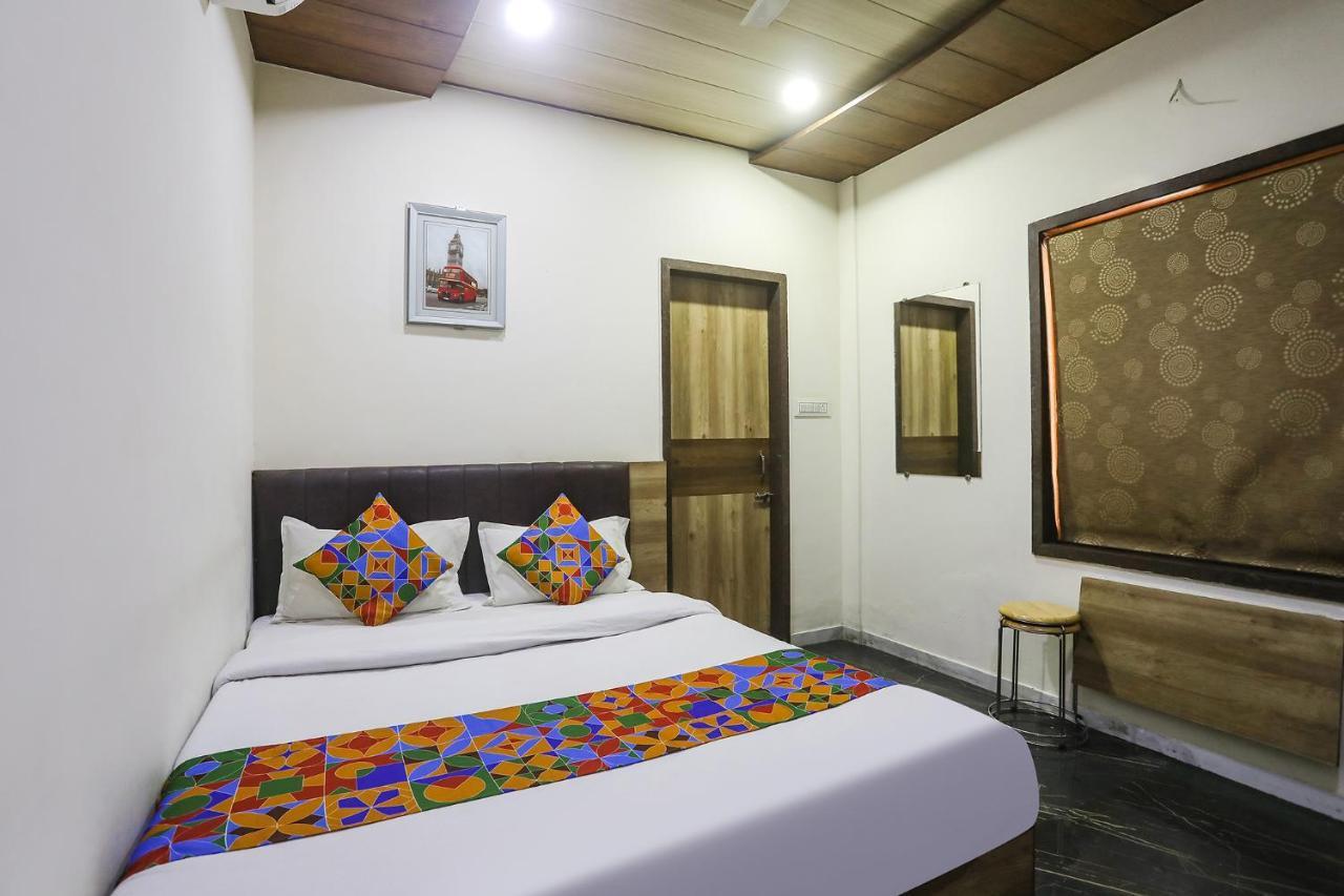 Fabhotel Vedanta Inn - Nr Sitabudli Fort Nagpur Exterior photo