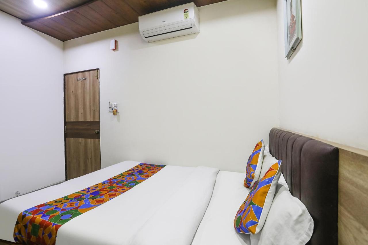 Fabhotel Vedanta Inn - Nr Sitabudli Fort Nagpur Exterior photo