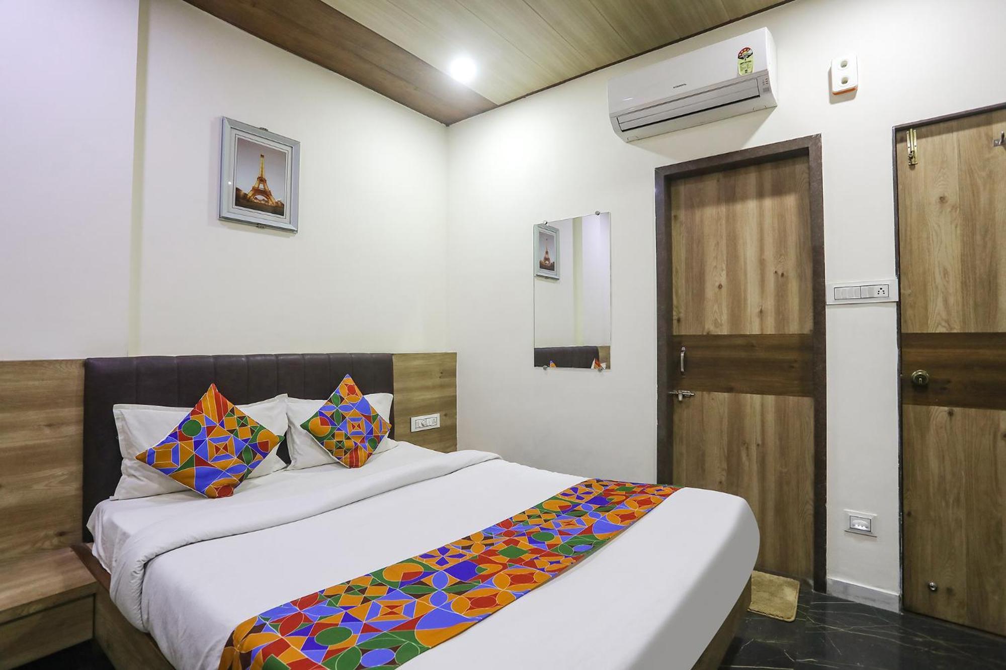 Fabhotel Vedanta Inn - Nr Sitabudli Fort Nagpur Exterior photo