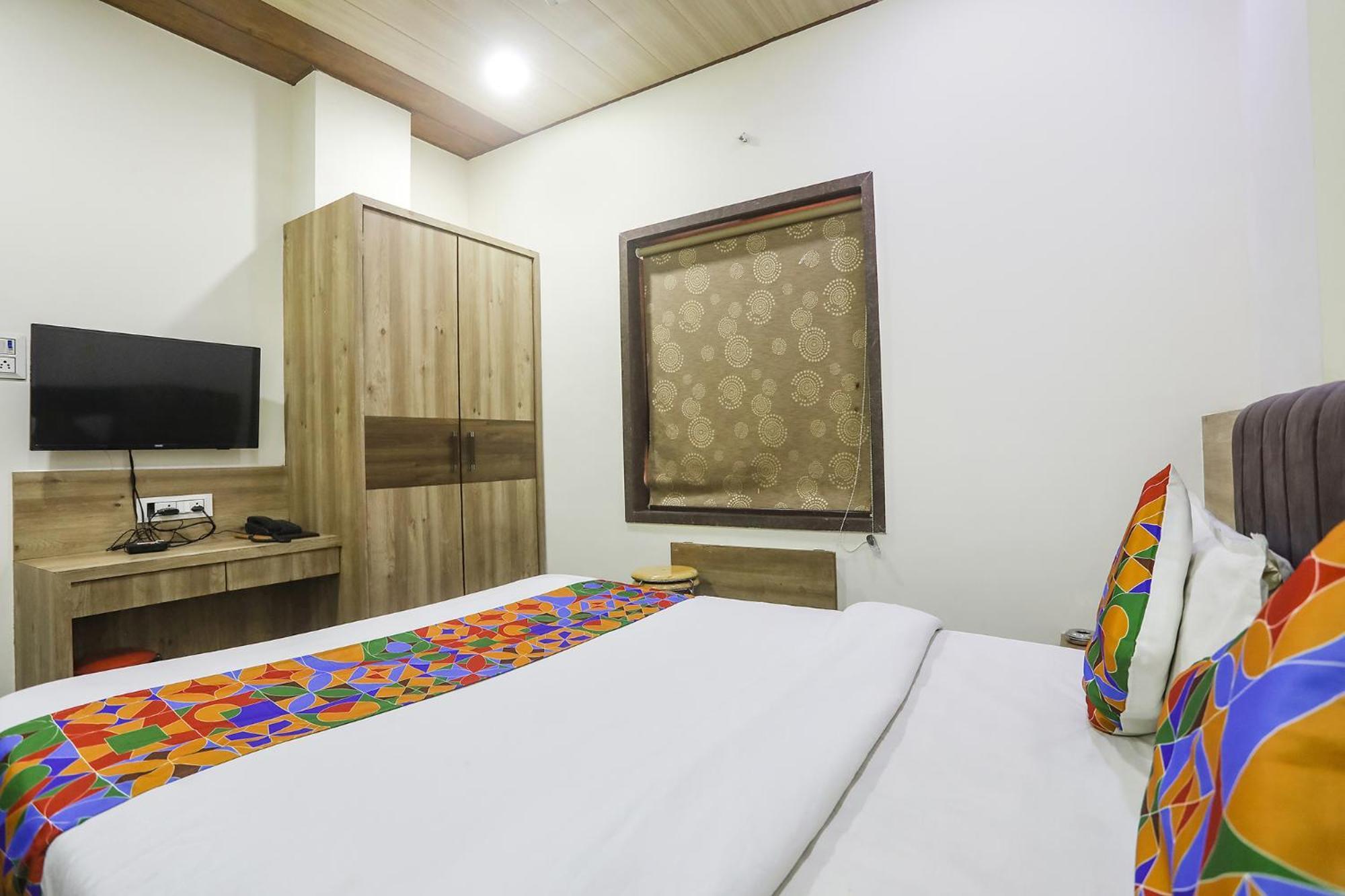 Fabhotel Vedanta Inn - Nr Sitabudli Fort Nagpur Exterior photo